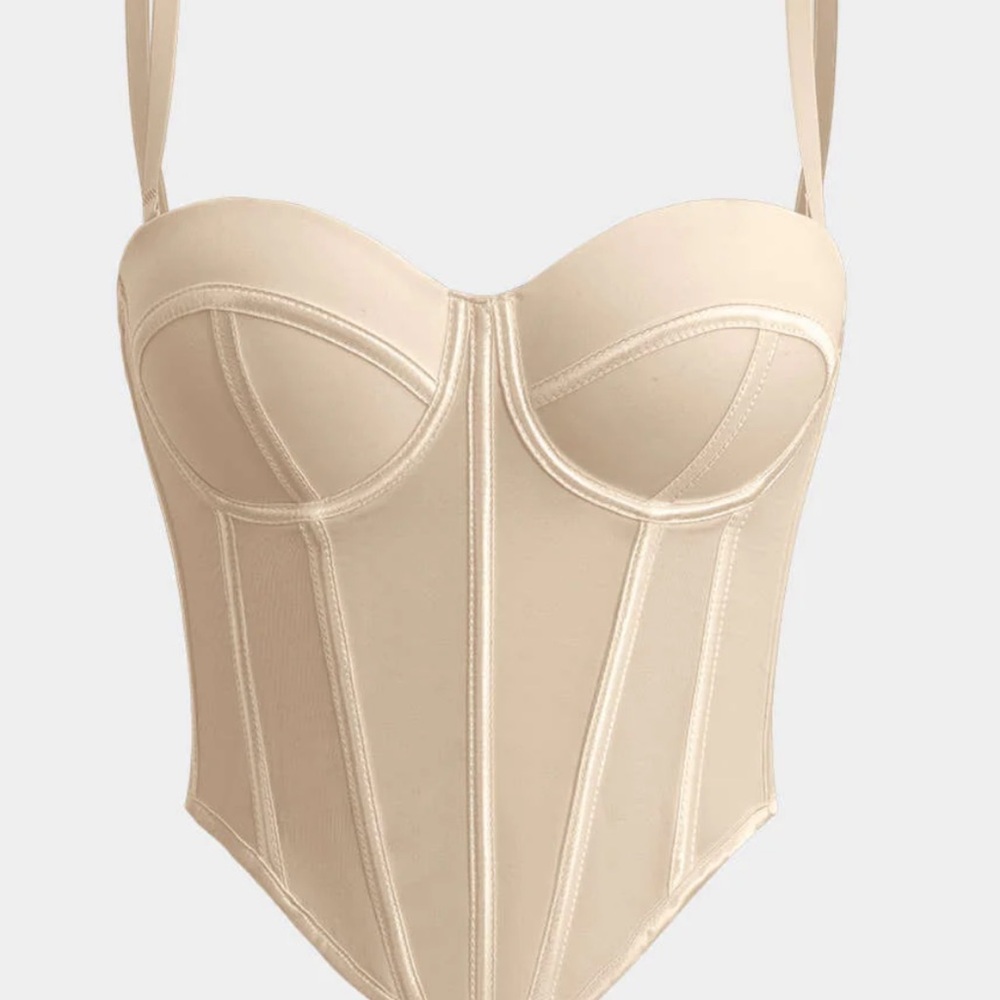 Cream Bra with Supportive Underwire and Sweetheart Neckline